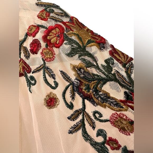 Danity Paris Sheer Mesh Floral Embroidered Crop Top, Cream, size S - Picture 3 of 7